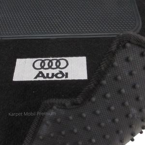 Karpet Audi Tahun 2010 Bahan Beludru Premium Warna Hitam Logo Audi, 2 Baris