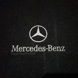 Karpet Mercy W123 Tahun 1977 Bahan Beludru Premium Warna Hitam Logo Bintang Tulisan Mercedes Benz, Sampai Bagasi